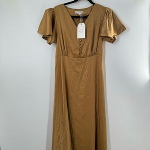 Ivy City Co Gold Long Shiny Gold Maxi Dress Women’s Size M NWT